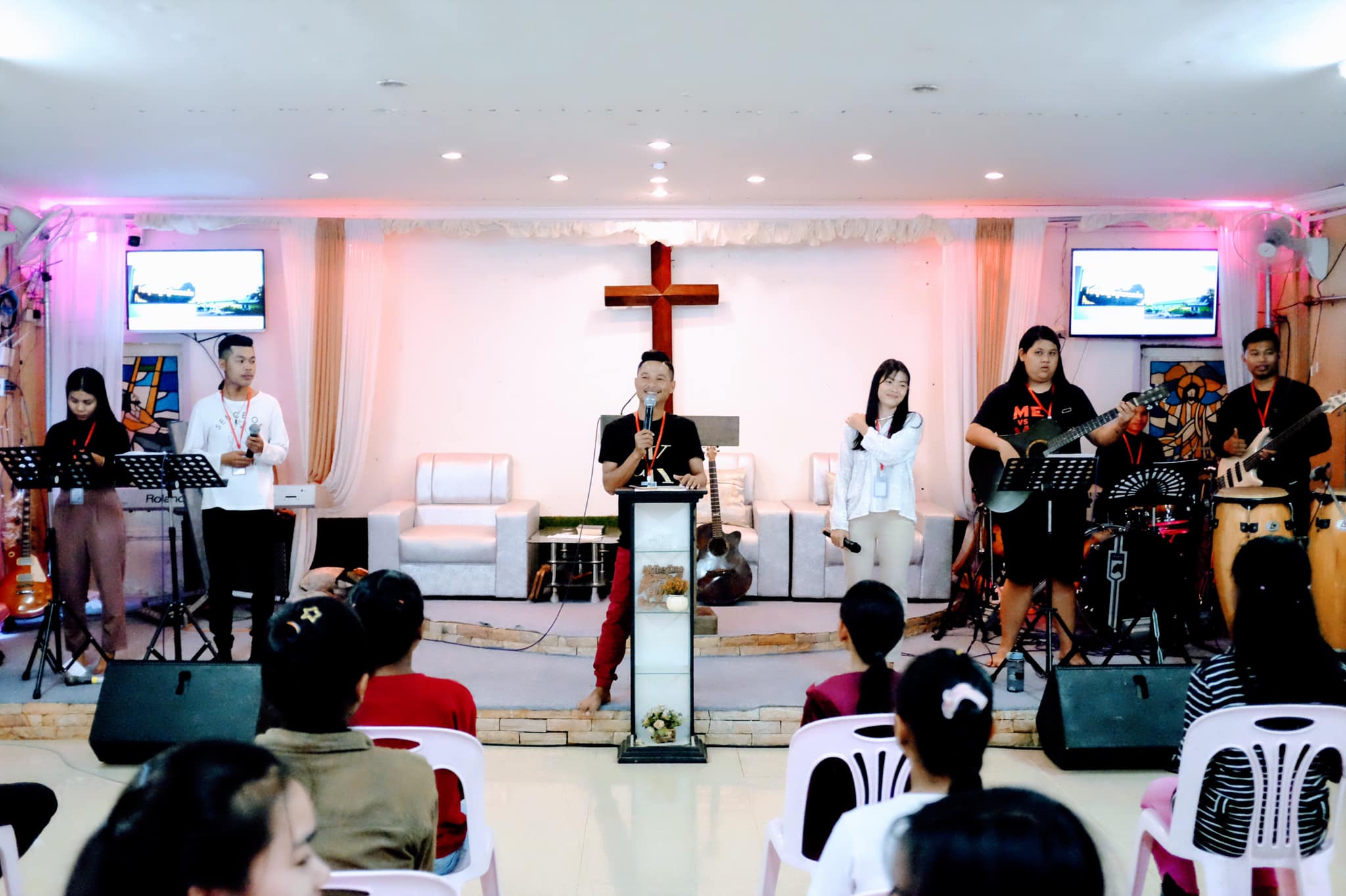 កម្មវិធីថ្វាយបង្គំរបស់យុវជន