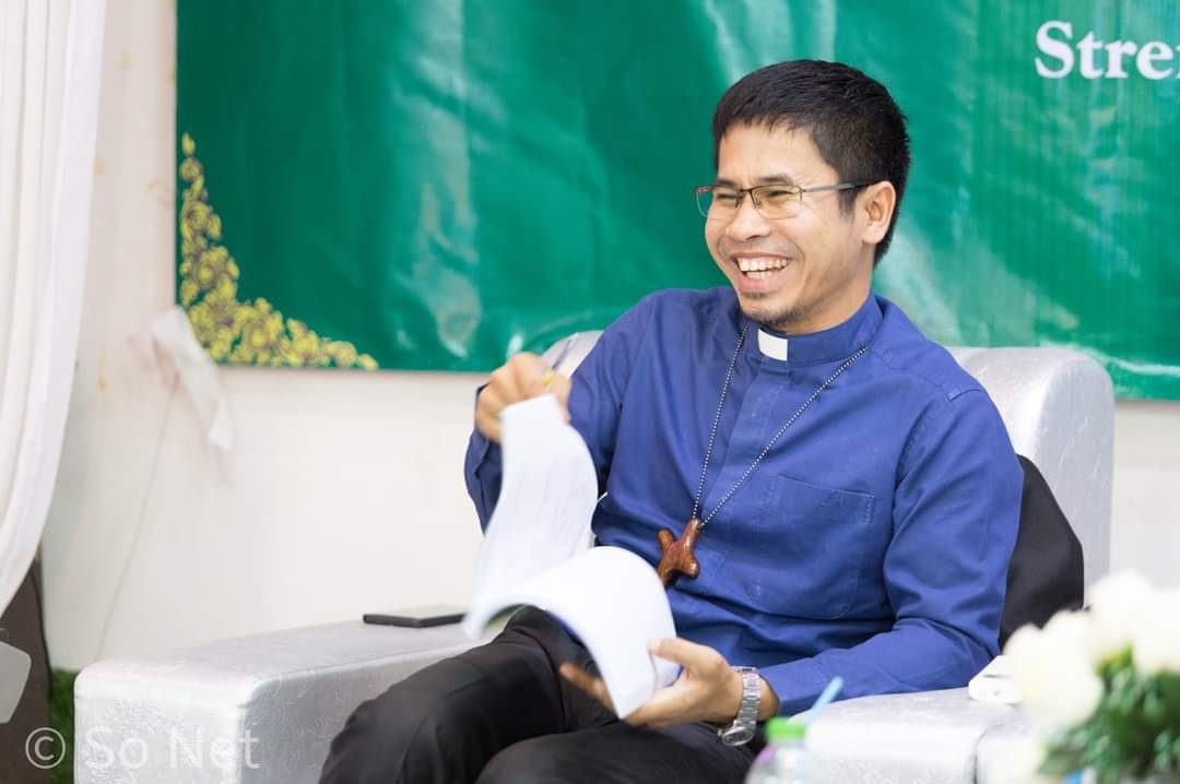  លោកគ្រូ គឹម វិវឌ្ឍន៍